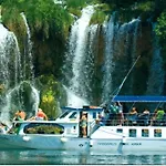 Διαμέρισμα Luxury Roko *